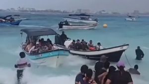 Llegada de turistas a uno de los cayos de San Andrés Islas. Redes sociales