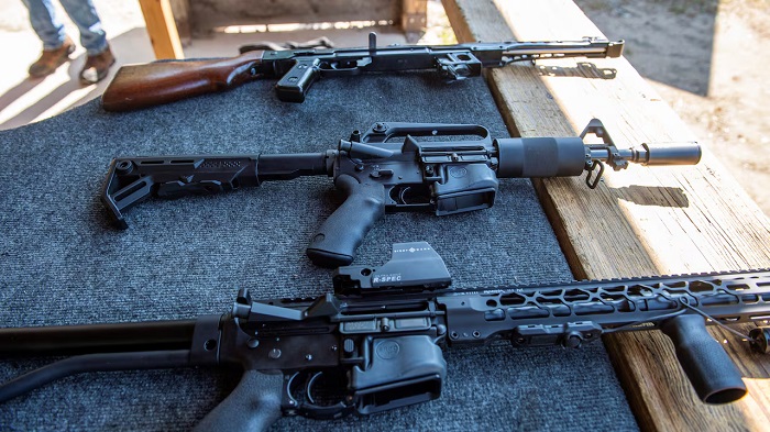 Aún no se saben detalles sobre el tiroteo que se presentó cerca a la escuela Tumbler Ridge en Canadá. | Foto: AFP